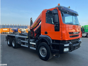 Camión multibasculante, Camión grúa Iveco Trakker AD380T41 6x4 Palfinger 15 Tonmeter laadkraan Just 159.492 Km!: foto 3