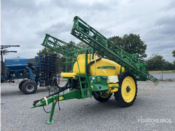 Pulverizador arrastrado JOHN DEERE 2000 Series