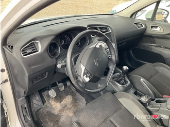 Coche 2015 Citroen C4 BlueHDI Automobile: foto 5 Coche 2015 Citroen C4 BlueHDI Automobile: foto 5