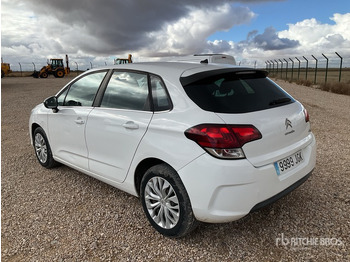 Coche 2015 Citroen C4 BlueHDI Automobile: foto 2 Coche 2015 Citroen C4 BlueHDI Automobile: foto 2