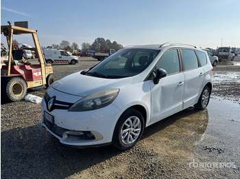 Coche 2014 Renault Scenic (Inoperable) Automobile: foto 2 Coche 2014 Renault Scenic (Inoperable) Automobile: foto 2