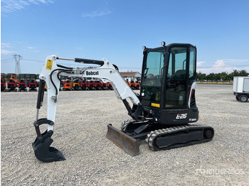 Miniexcavadora BOBCAT E26