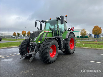 Tractor FENDT 724 Vario