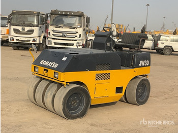 Rodillo de neumáticos KOMATSU