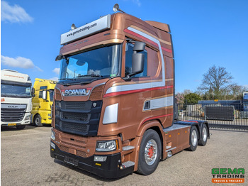 Cabeza tractora SCANIA S 730