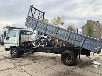 Camión volquete Toyota DYNA 400 4X2 Tipper Spring/Spring Manual Gearbox 7.5T: foto 3