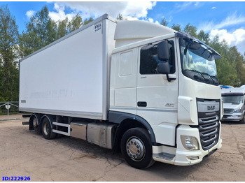 Camión isotérmico DAF XF 106 440