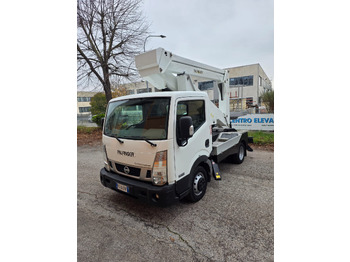 Camión con plataforma elevadora PALFINGER P 200 A: foto 5