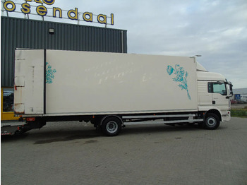 Camión caja cerrada MAN TGM 12.250 + EURO 6 + LIFT: foto 3 Camión caja cerrada MAN TGM 12.250 + EURO 6 + LIFT: foto 3