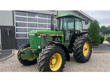 Tractor John Deere 4450 med 7,6L motor: foto 2 Tractor John Deere 4450 med 7,6L motor: foto 2