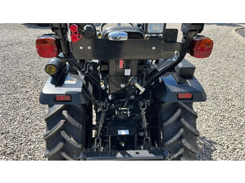 Tractor municipal Solis S26 6+2 gearmaskine Limited Edition i sort med bre: foto 4 Tractor municipal Solis S26 6+2 gearmaskine Limited Edition i sort med bre: foto 4