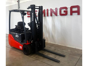 Carretilla elevadora eléctrica TOYOTA