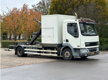 Camión multibasculante DAF LF 45 180