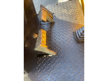 Dúmper articulado JCB TA 3 S: foto 2