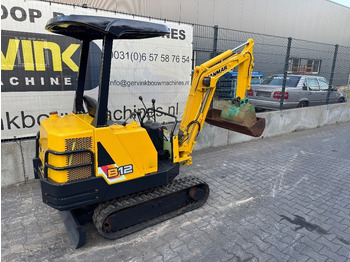 Miniexcavadora YANMAR