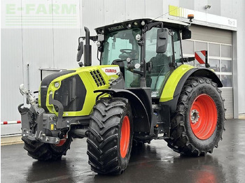 Tractor CLAAS Arion 550