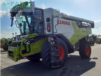 Cosechadora de granos CLAAS