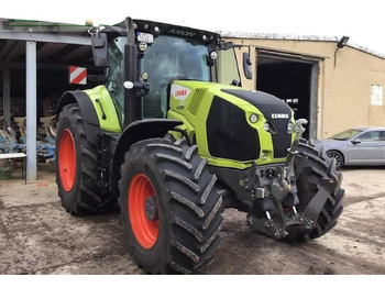 Tractor CLAAS Axion 870