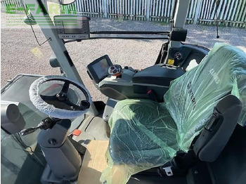 Tractor CLAAS Xerion 4000