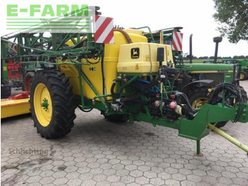 Pulverizador arrastrado JOHN DEERE