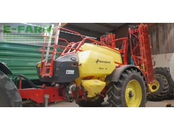 Pulverizador arrastrado KVERNELAND