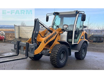 Miniexcavadora LIEBHERR L 506