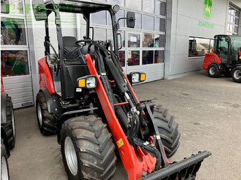 Miniexcavadora MANITOU