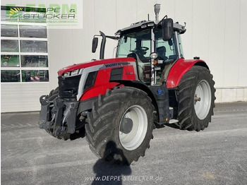 Tractor MASSEY FERGUSON 100 series
