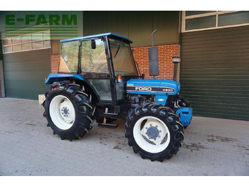 Tractor NEW HOLLAND
