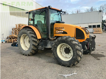 Tractor RENAULT