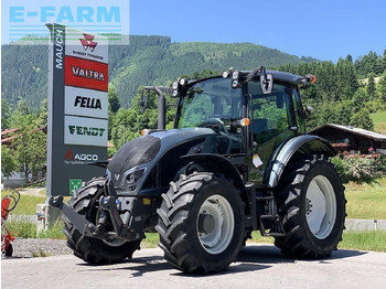 Tractor VALTRA A104
