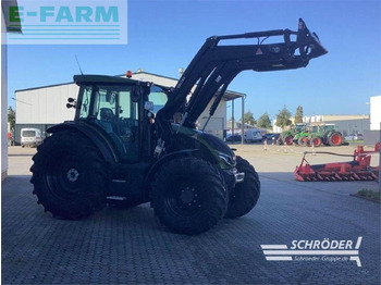 Tractor VALTRA