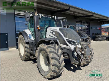 Tractor VALTRA T214