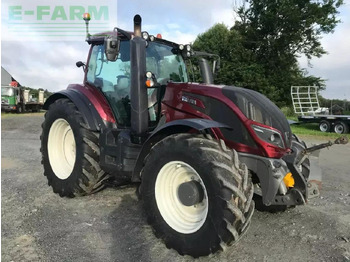 Tractor VALTRA T214