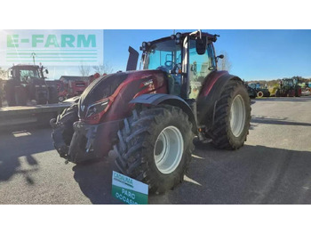 Tractor VALTRA T214