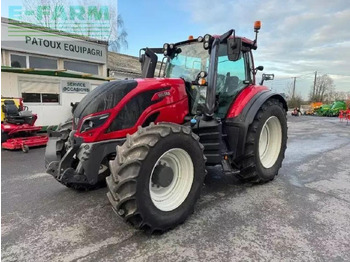 Tractor VALTRA T214