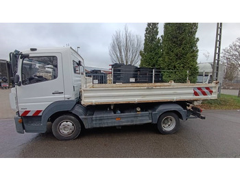 Camión volquete MERCEDES-BENZ Atego 821