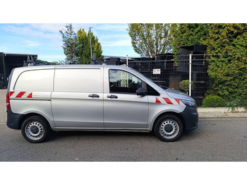 Furgoneta caja cerrada Mercedes-Benz Vito 114 CDI Allrad-Werkstattschränke-Standheizung: foto 2