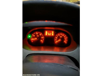 Furgón RENAULT Trafic