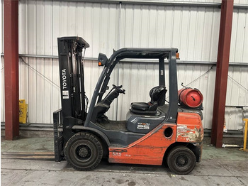 Carretilla elevadora de gas TOYOTA FGF 25