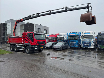 Camión grúa IVECO Trakker