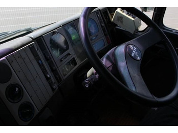 Barredora vial MAN M 2000: foto 3