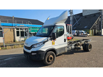 Camión chasis IVECO Daily