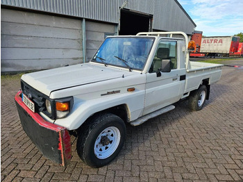 Coche TOYOTA Land Cruiser