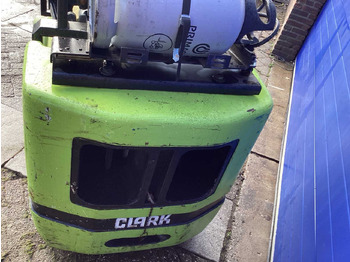 Carretilla elevadora CLARK - 1999 - CGC30 - FORKLIFT 7300 MM: foto 5