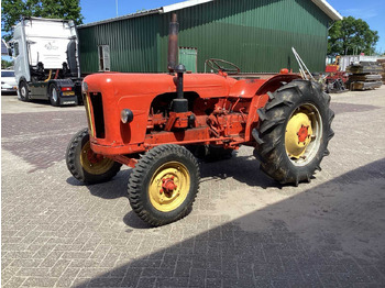 Tractor DAVID BROWN