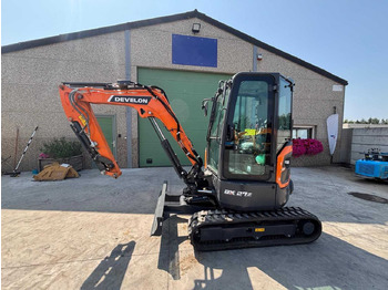 Miniexcavadora DEVELON
