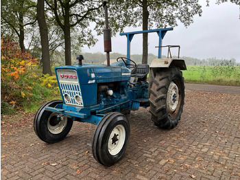 Tractor FORD
