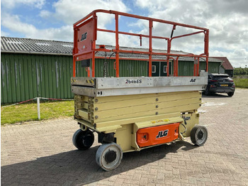 Plataforma elevadora JLG