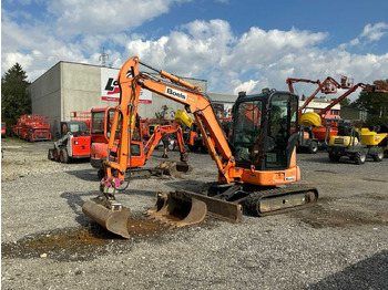 Excavadora de cadenas KOMATSU PC35MR-5